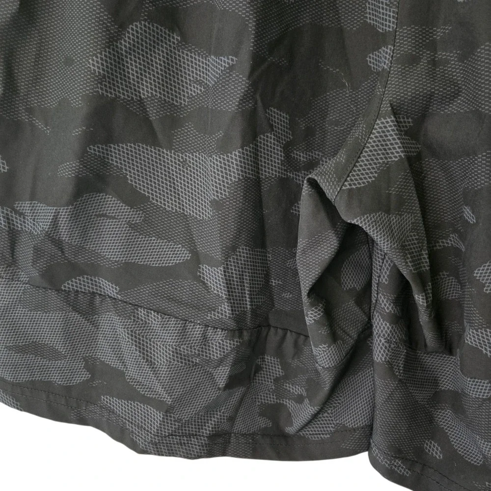 Layer 8‎ Mens L Qwick-Dry Athletic Shorts Black Gray Digi Camo Gym Training